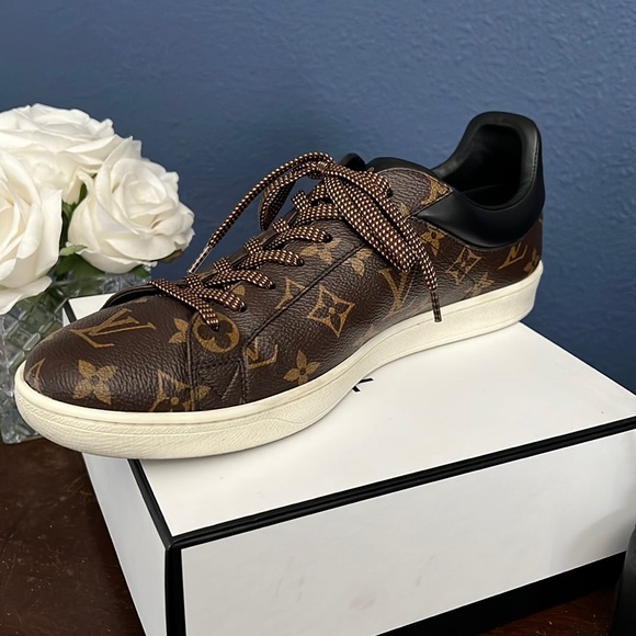 Authentic Louis Vuitton Luxembourg Sneaker - Picture 3 of 11
